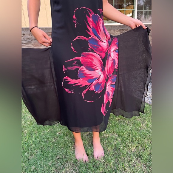 Jennifer Lopez Chiffon Maxi Dress (Medium) - Picture 5 of 8